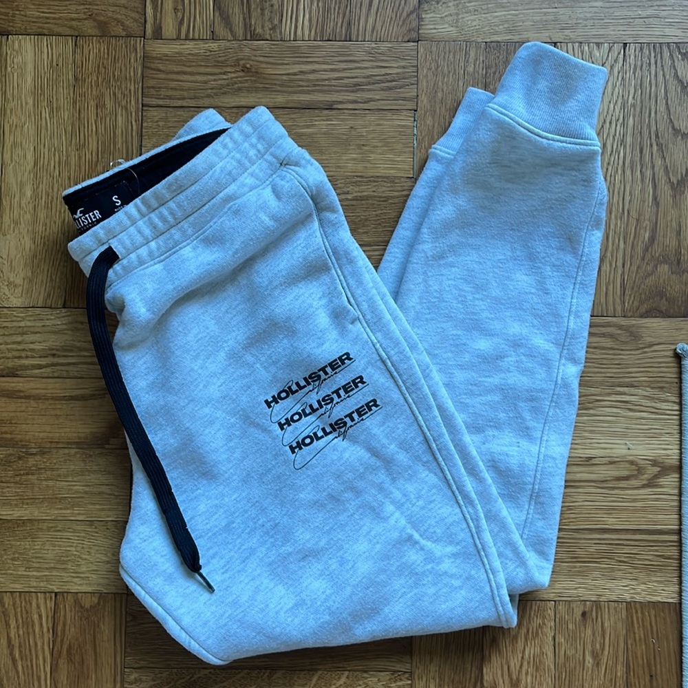 Hollister men’s joggers light grey